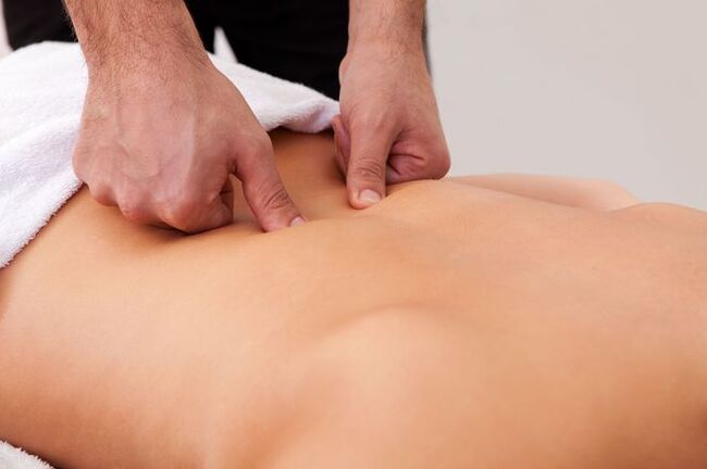 Лікувальний масаж - метод позбавлення від болю в спині в області лопаток
